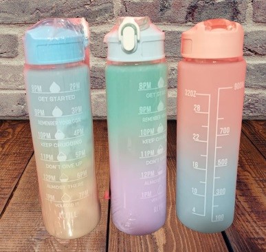 TERMO BOTELLA MOTIVACIONAL DE PLASTICO DE 950 MLS. (3 COLORES)